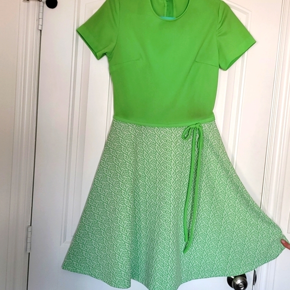 Vintage lime green dress - Picture 2 of 14